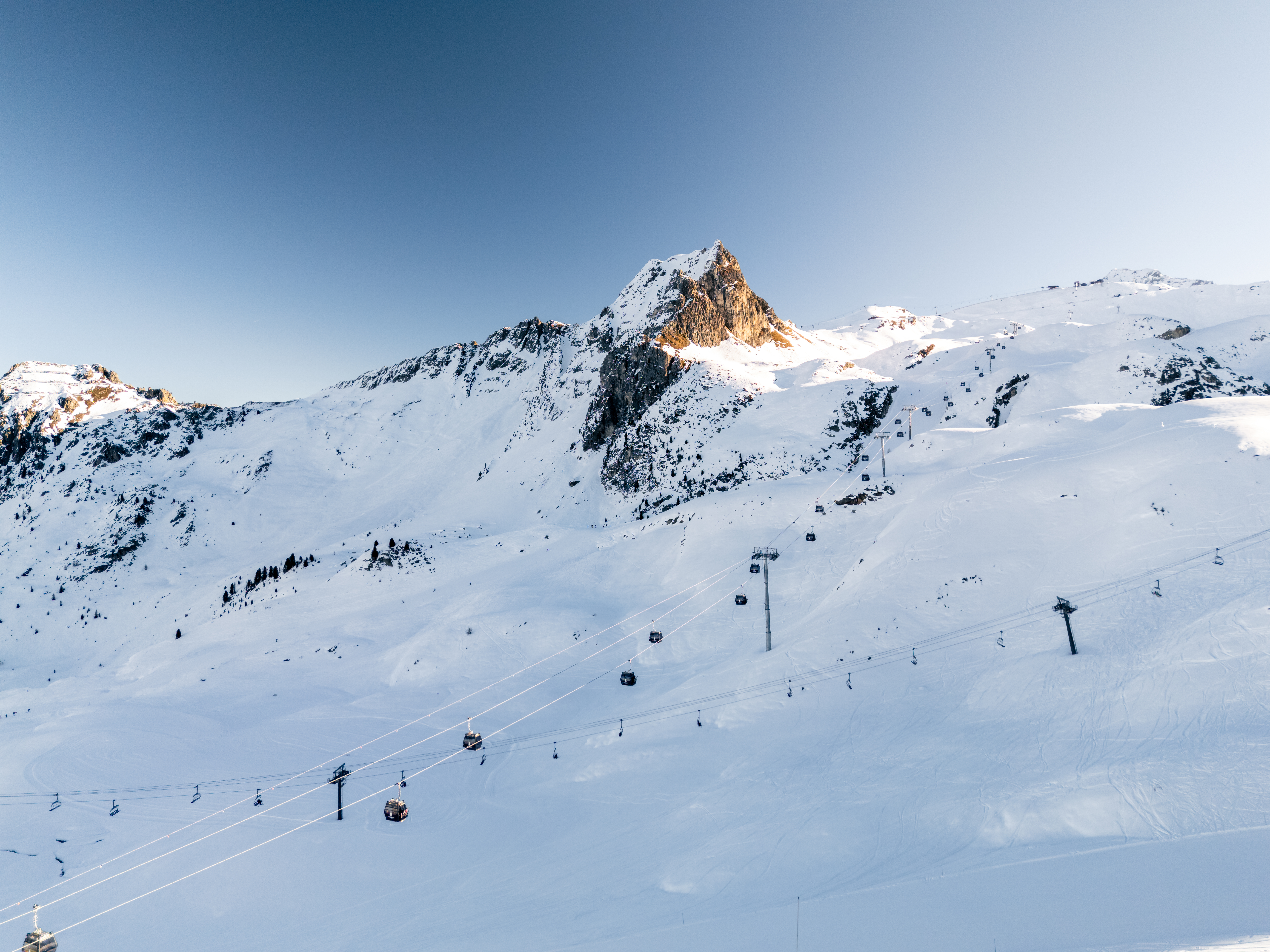 Telecabine_Roche_de_Mio-BrendanLePeru-La_Plagne-38904