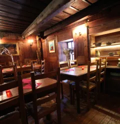 salle du haut, Le Petit Chaperon Rouge