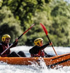 Canoraft dans les rapides