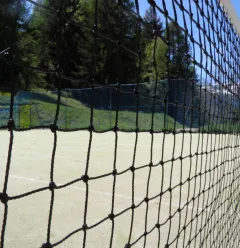 Terrain de tennis