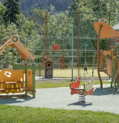 Aire de jeux & ping-pong_Champagny-en-Vanoise