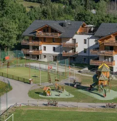 Aire de jeux & ping-pong_Champagny-en-Vanoise