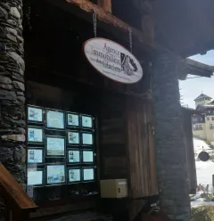 Entrée Agence des Glaciers