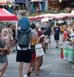 Marché artisanal & braderie des commerçants_Champagny-en-Vanoise
