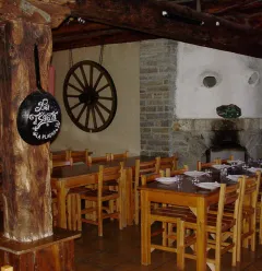 Salle à manger Tsaretta