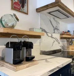 café