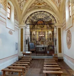 intérieur chapelle de Montgésin