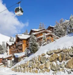 Départ skis aux pieds