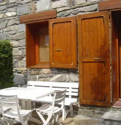 Terrasse avec salon de jardin