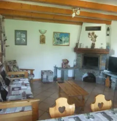Salon/Salle à manger du Chalet les Gentianes