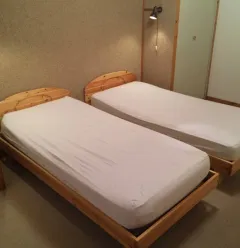 Chambre lits simples