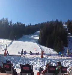 pied des pistes.jpg