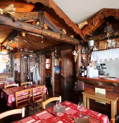 Intérieur restaurant l'Alpage