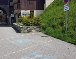 Places de parking handicapé