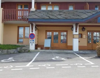 Place de parking handicapé