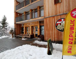 Accès au magasin Ski Republic