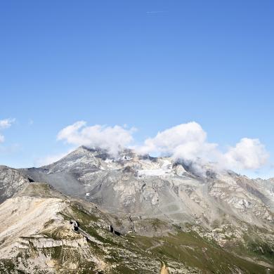 Glacier de Bellecôté à La Plagne en été