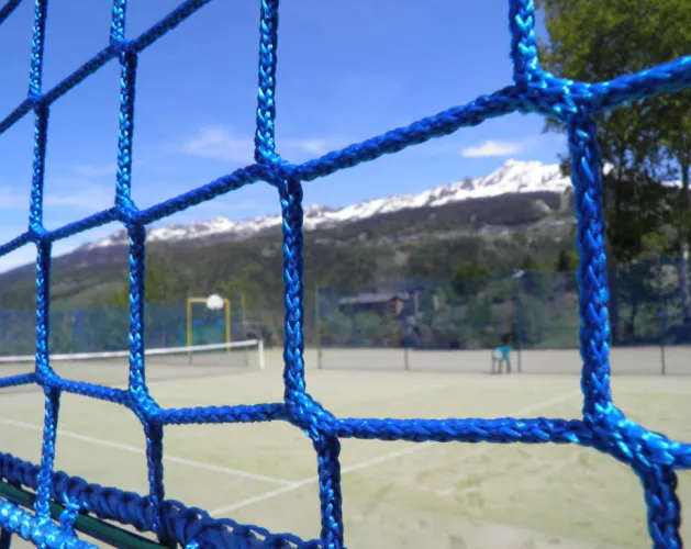 Terrain de tennis