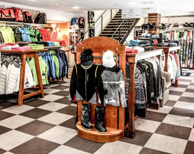 Allais_ski©Merci_Creative-65