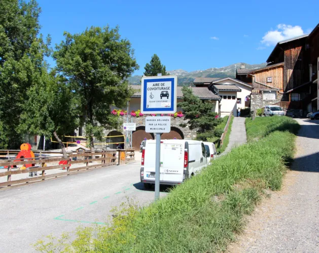 Aire de covoiturage à Montchavin