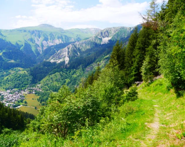 Le refuge du Plan des Gouilles par les Enclos du Seil