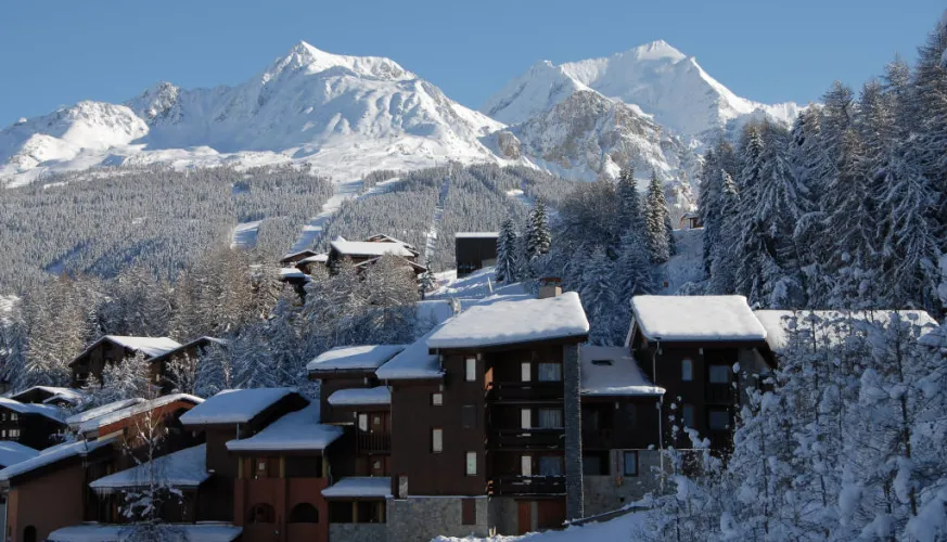 Village du Coches sous la neige