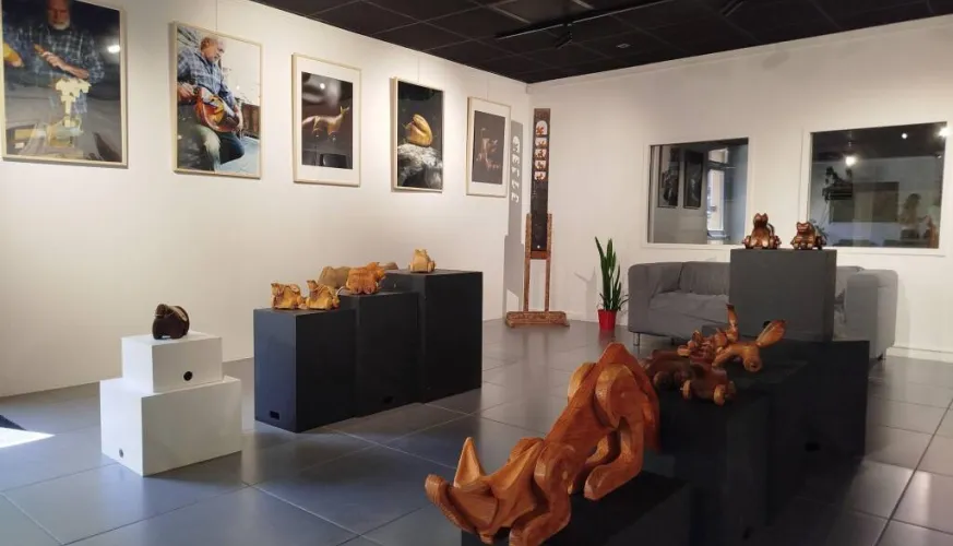Exposition | « Un air d’été souffle sur la montagne et apporte… » // « L'air du tsat-temp soufle sus la montagne e porte… »_Aime-la-Plagne