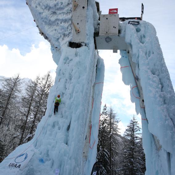 Escalade sur glace La Plagne Champagny en Vanoise