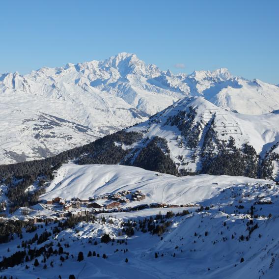 Dou du Praz à La Plagne paysage enneigé