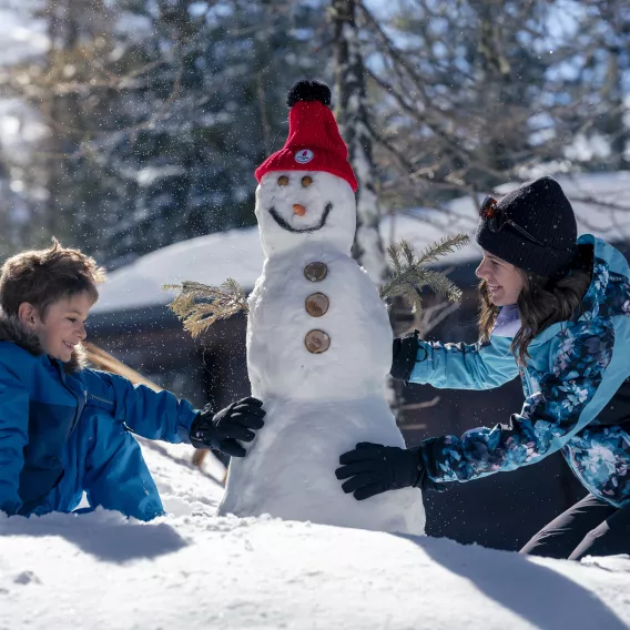 Bonhomme de neige en famille 