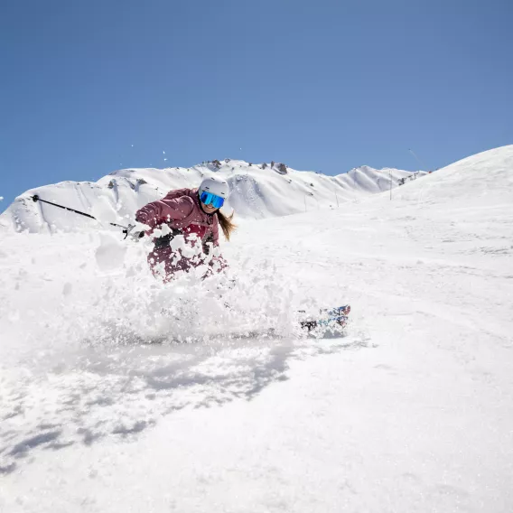 Ski_de_printemps_entre_amis-JNJ_Photo-30570