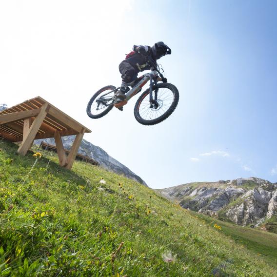 Saut sur le Bike Park de La Plagne