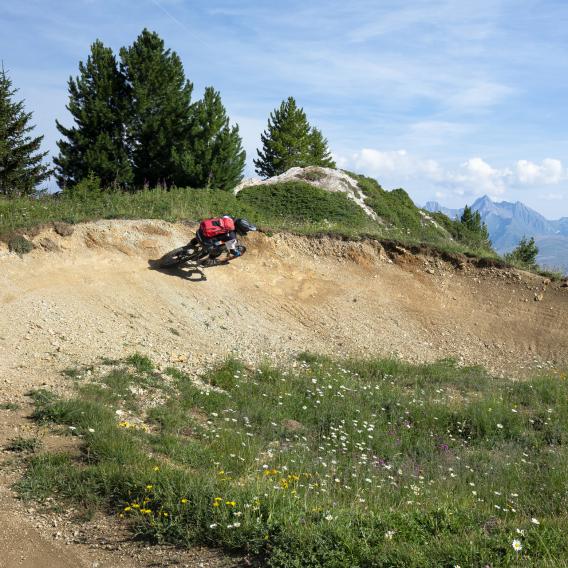 Descente VTT dans le Bike Park de La Plagne