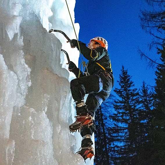 Escalade cascade Tour de Glace