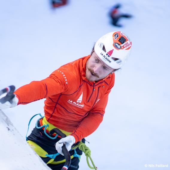 la_plagne-tristan_ladevant_coupe_monde_cascade_glace-nils_paillard