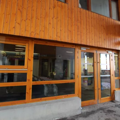 Façade du magasin Spar à Plagne Centre