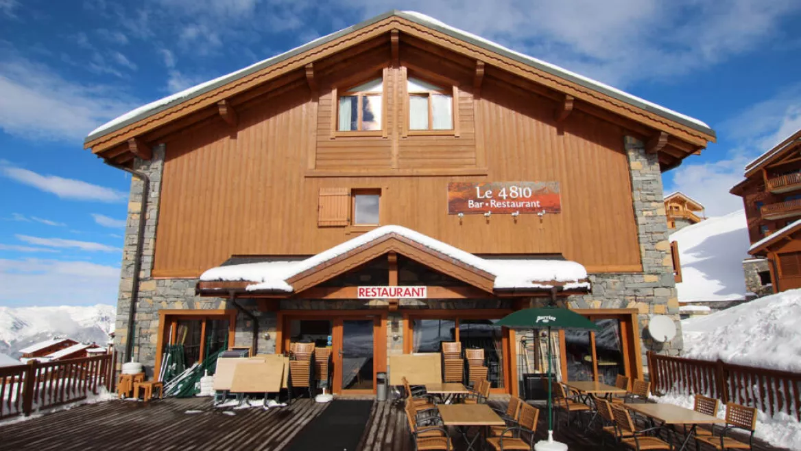 Terrasse restaurant 4810