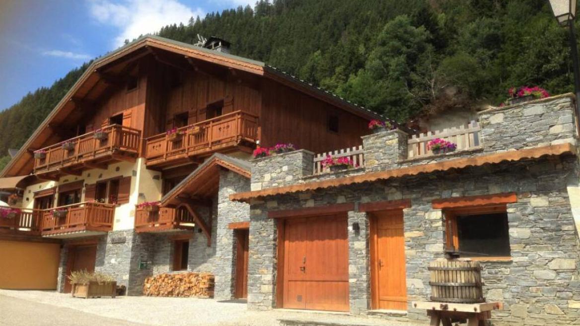 Chalet rosa villosa