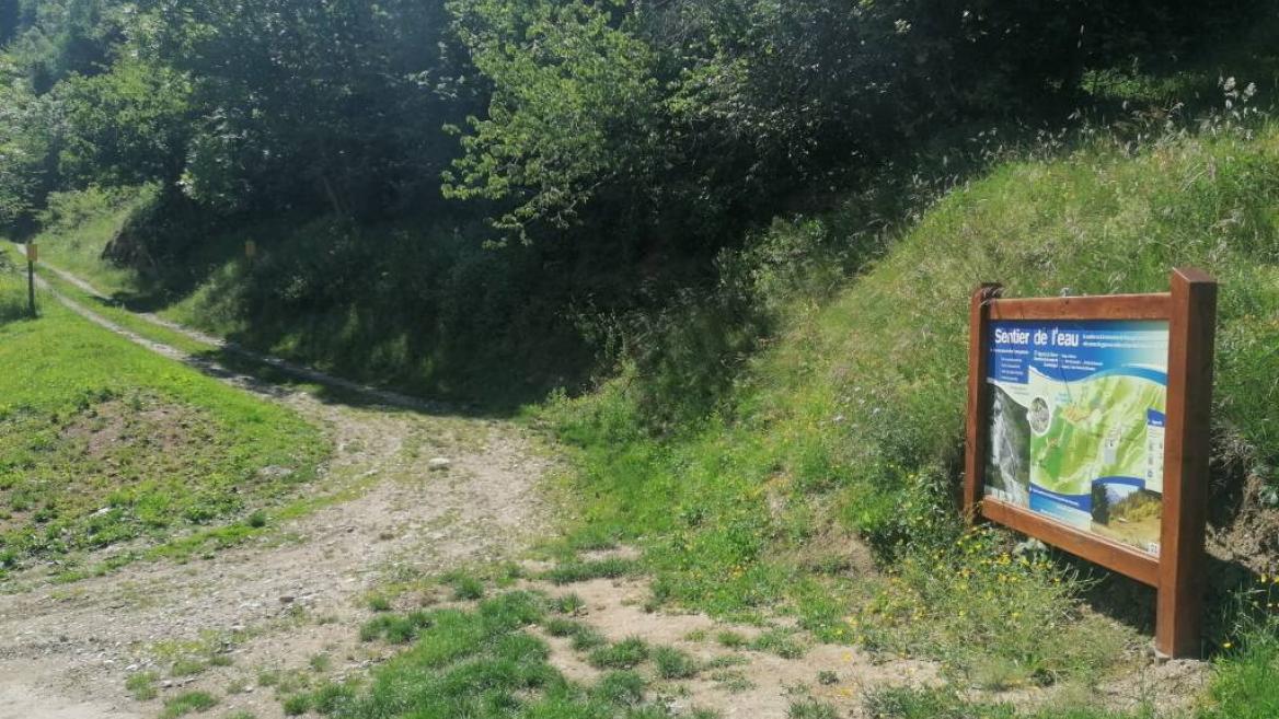 Départ du sentier de l'eau