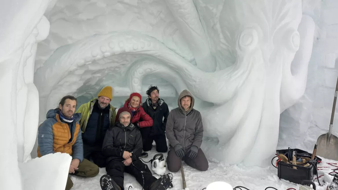 Grotte de neige sculptée_Champagny-en-Vanoise
