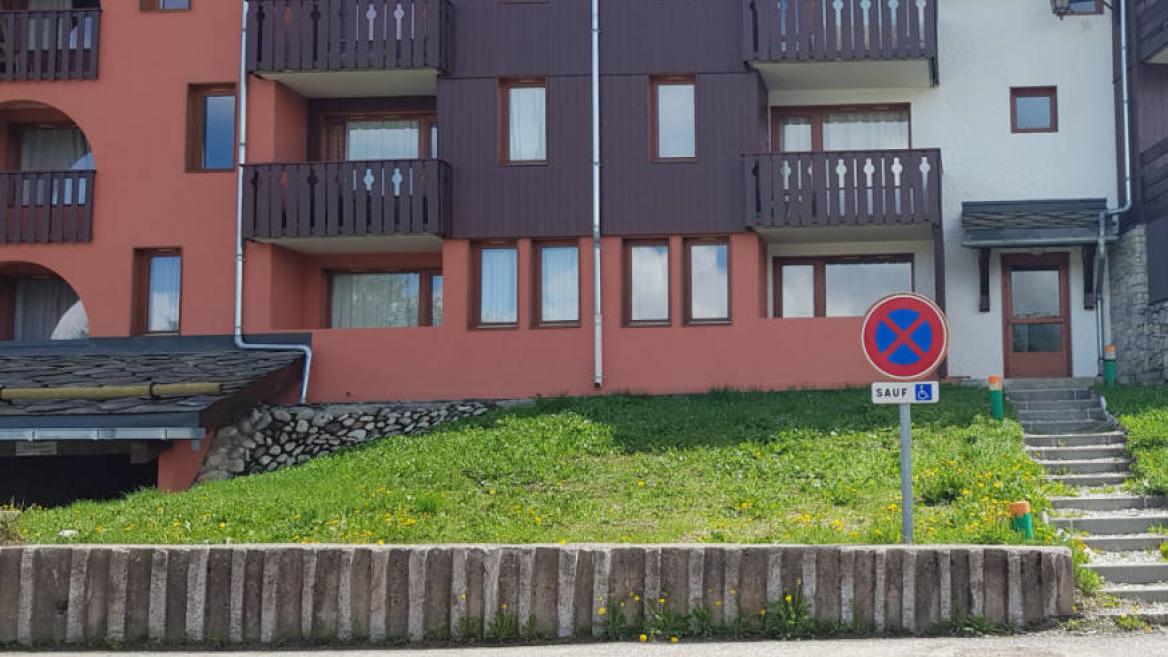 Place de parking handicdapé