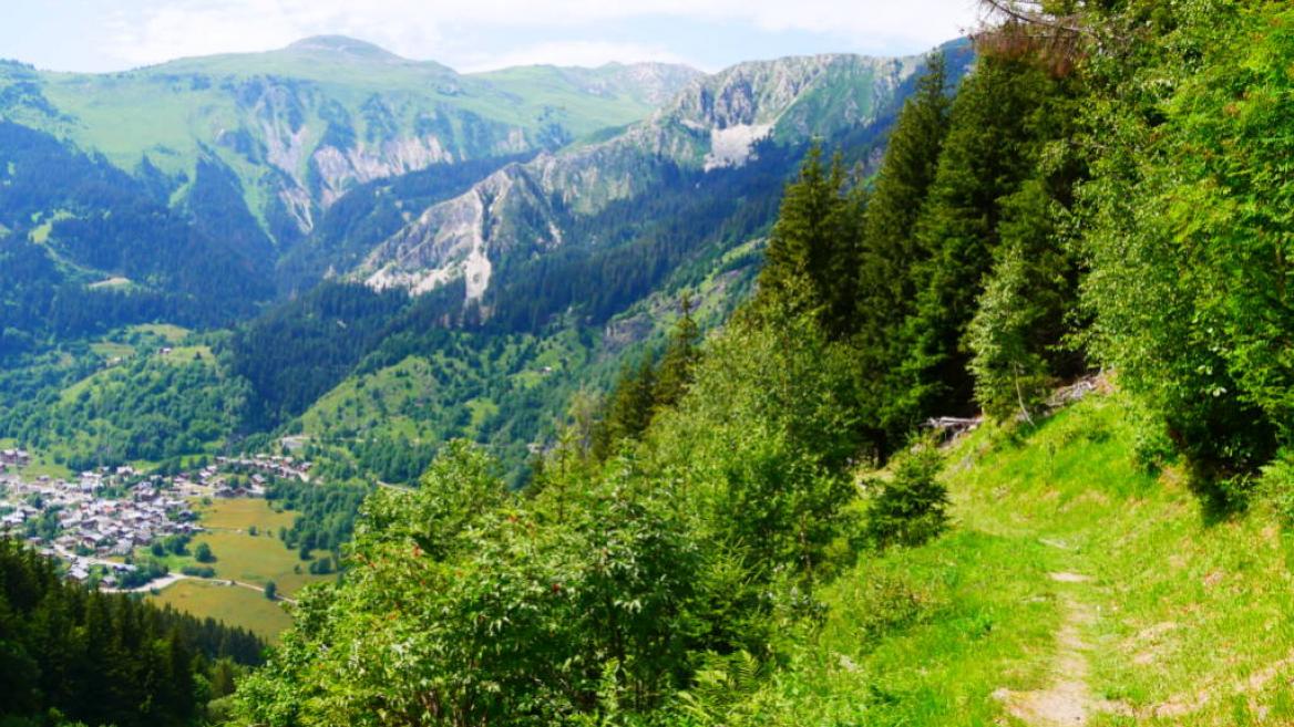 Le refuge du Plan des Gouilles par les Enclos du Seil