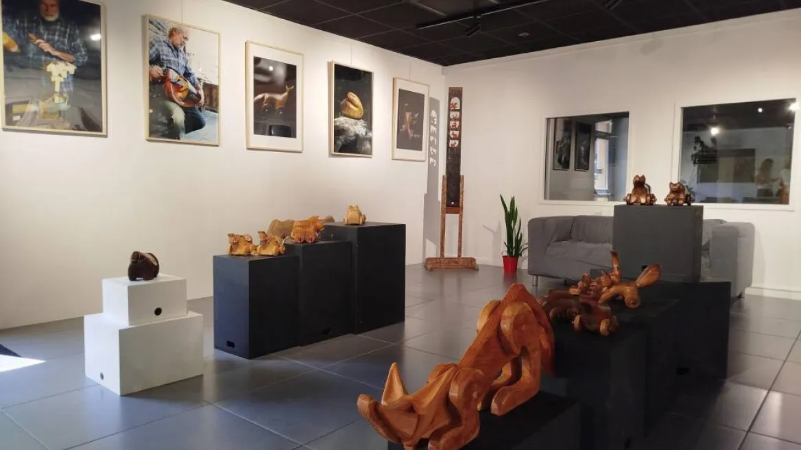 Exposition | « Un air d’été souffle sur la montagne et apporte… » // « L'air du tsat-temp soufle sus la montagne e porte… »_Aime-la-Plagne