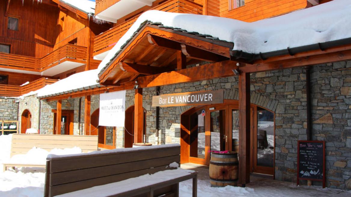 Façade Bar le Vancouver