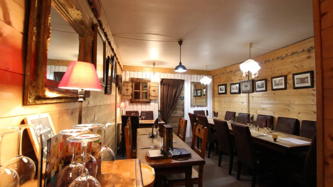Salle du bas, restaurant La Spatule