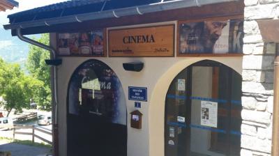 Entrée du cinéma de Montchavin