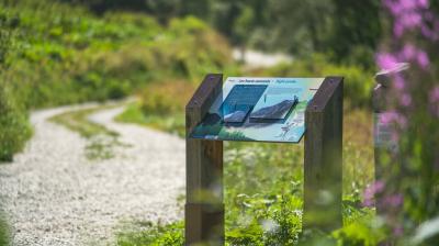 Panneaux d'information du sentier Promenade confort des Gorzderés à Champagny-en-Vanoise