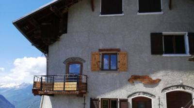 Maison de l'épine gîte tsanteleina