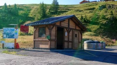 Arret navette Plagne village Dou du Praz