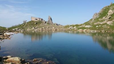 Lac et refuge de Presset vallée de la Plagne